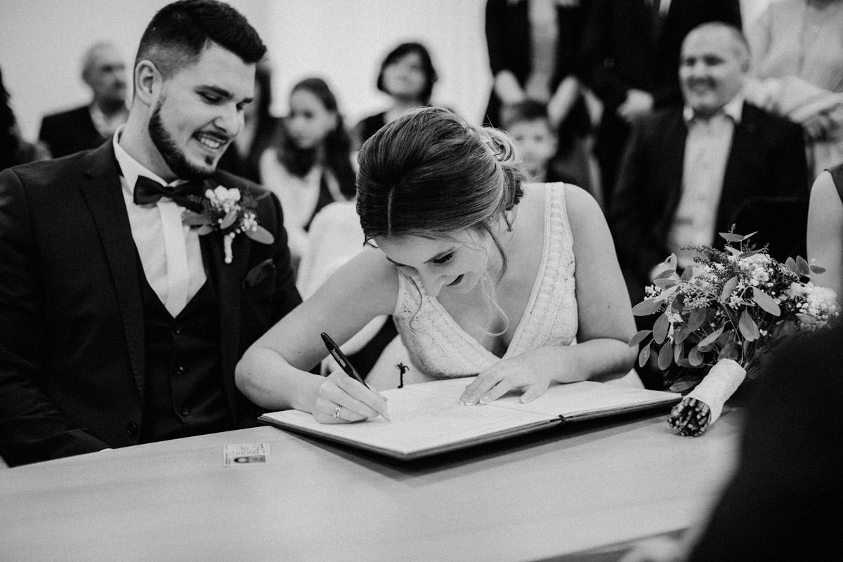 Hochzeitsfotos im Standesamt in Goldenstedt Hochzeitsfotograf Lichtbildlars Vechta
