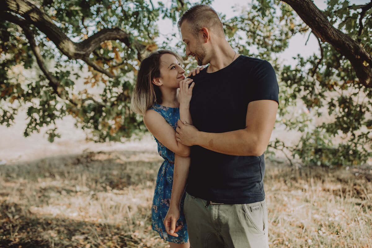 Paarshooting im Sommer in der Heide Paarfotograf Vechta