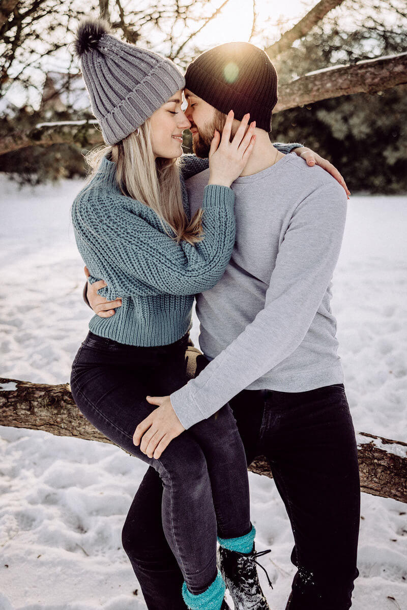 Paarshooting im Schnee in Vechta Fotograf Lichtbildlars