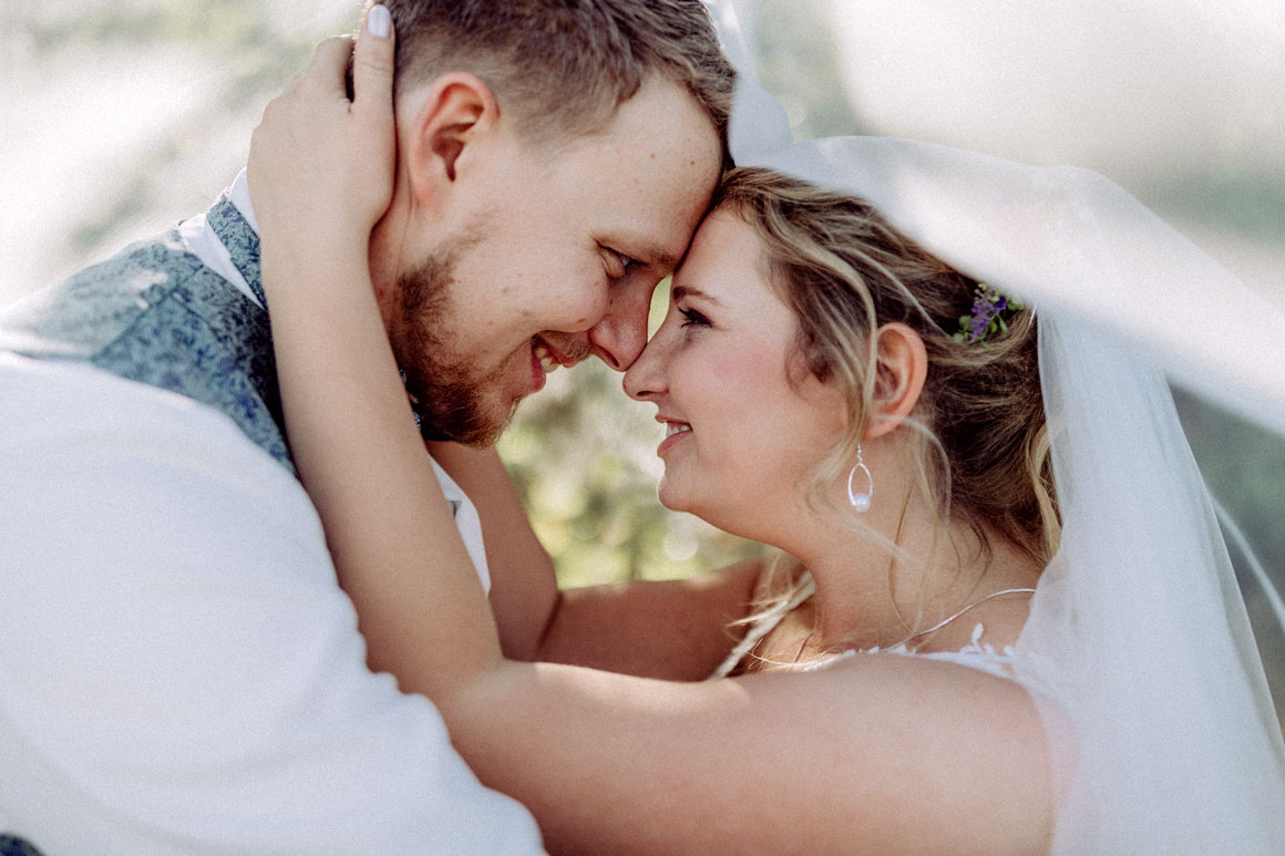 Hochzeitsfotos im Sommer in Oldenburg Hochzeitsfotograf Lichtbildlars Vechta