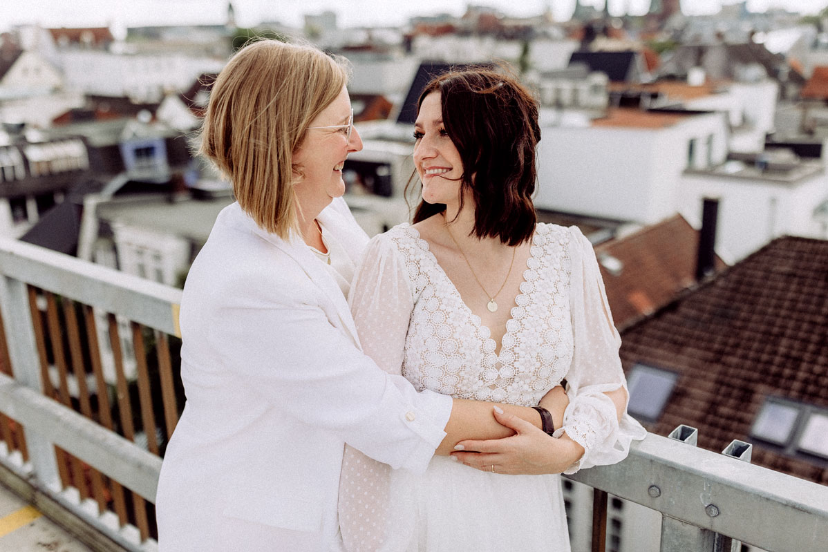 Hochzeitsfotos im Sommer in Oldenburg Hochzeitsfotograf Lichtbildlars Vechta
